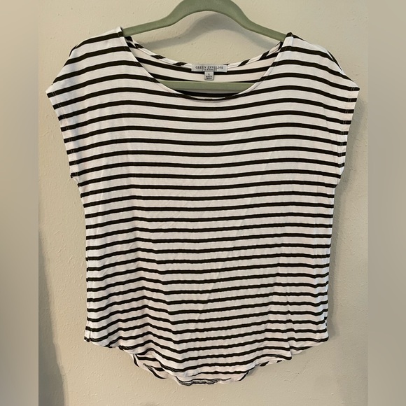 Women’s white & green stripe top - Picture 2 of 5